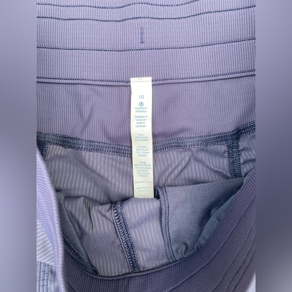 Lululemon Studio Crop *No
Liner Cadet Blue Size 10 NWT - Picture 8 of 8